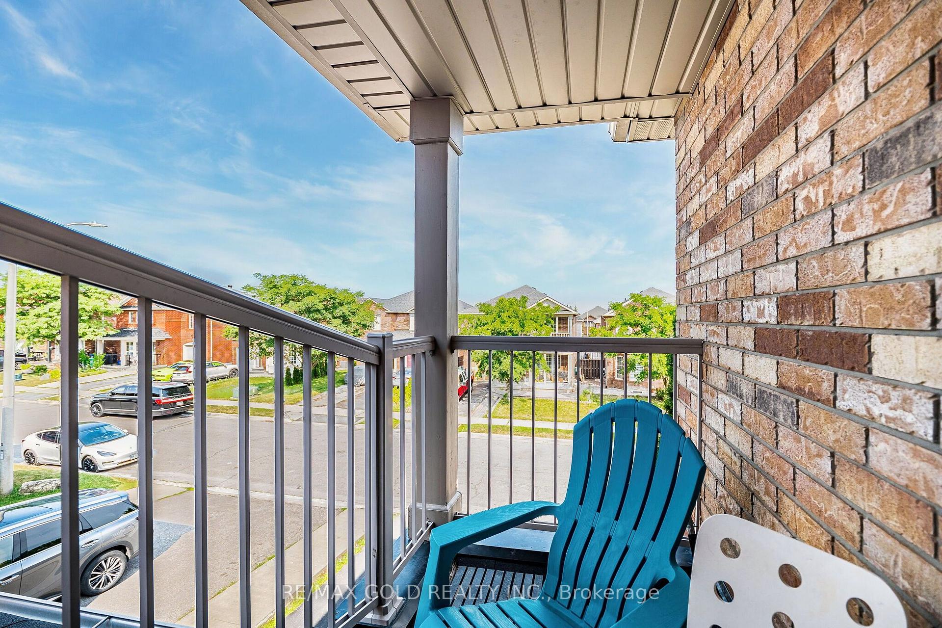 Photo 32 of 77 Schooner Drive, Brampton, Fletcher's Meadow — HOMEH