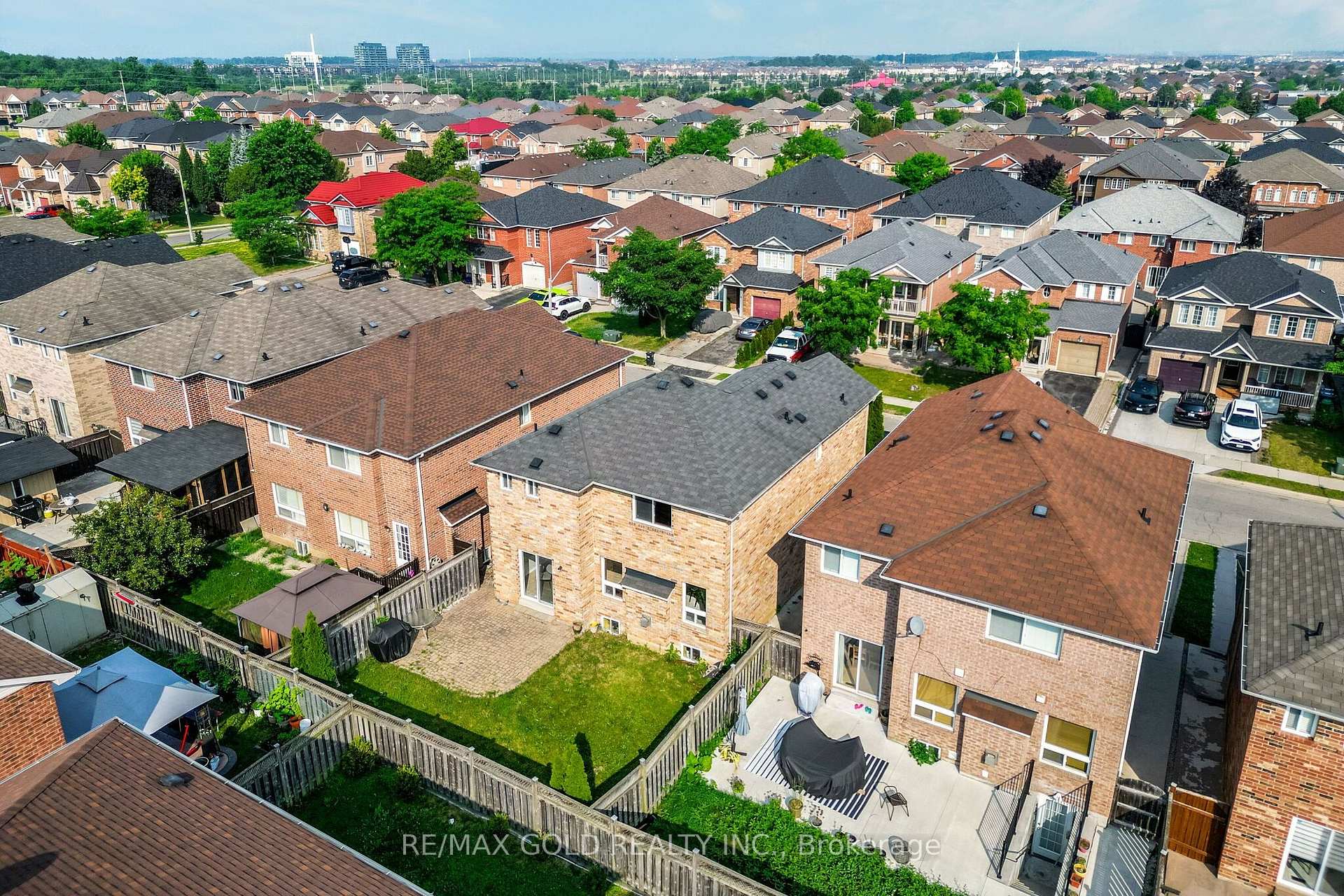 Photo 44 of 77 Schooner Drive, Brampton, Fletcher's Meadow — HOMEH