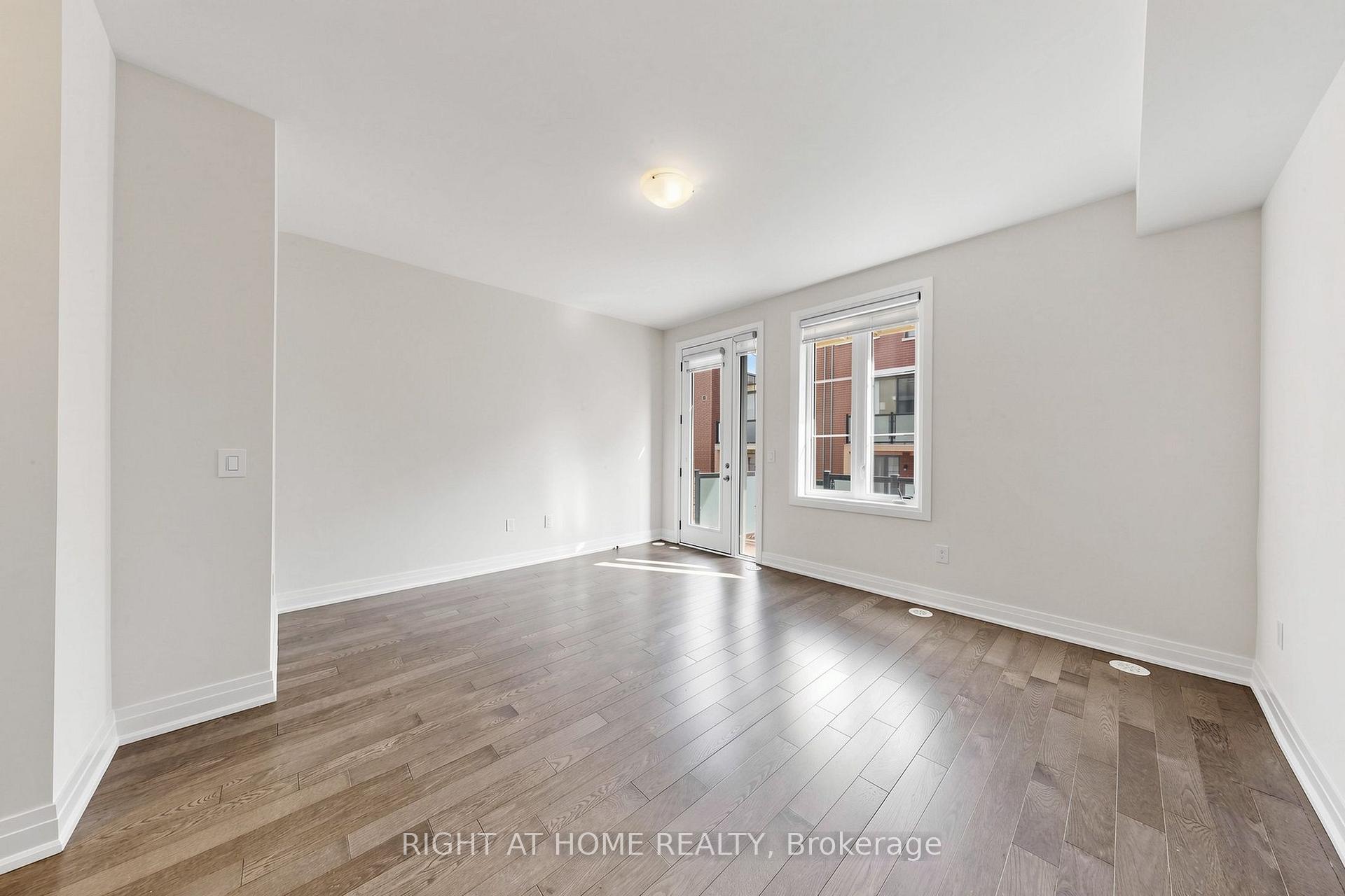 Photo 5 of 954 Isaac Phillips Way, Newmarket, Summerhill Estates — HOMEH