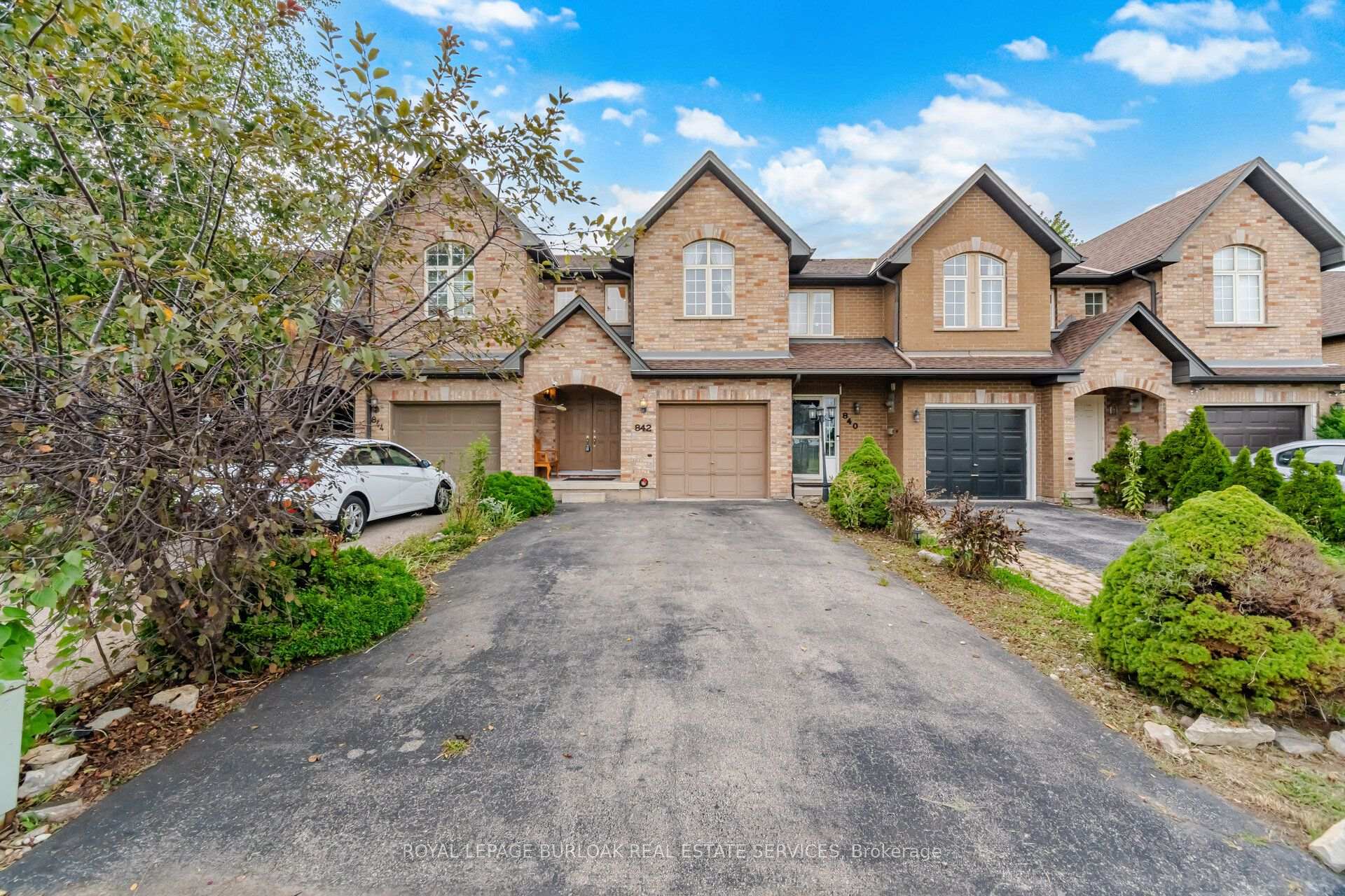 Photo 2 of 842 Upper Kenilworth Avenue, Hamilton, Lisgar — HOMEH