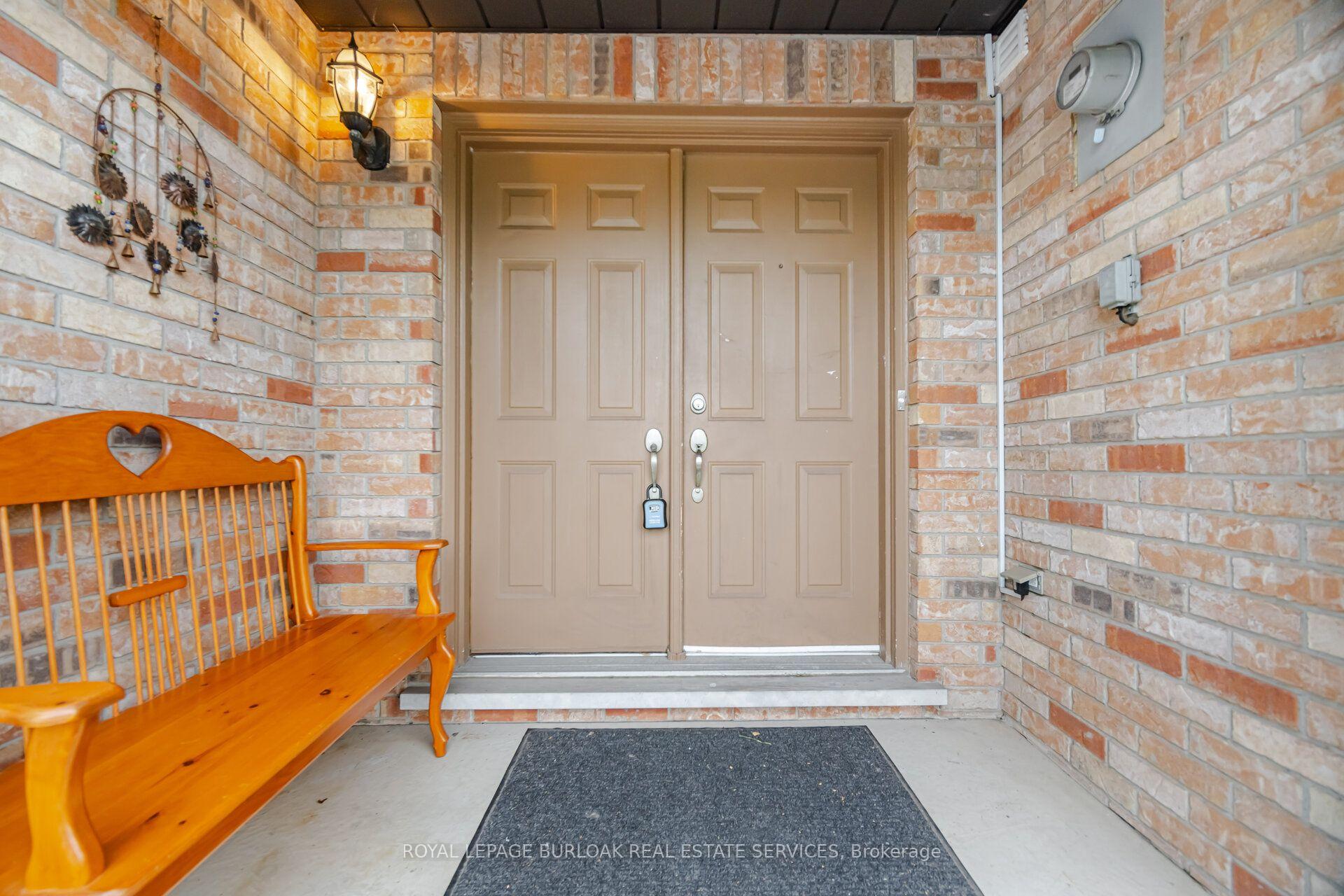 Photo 5 of 842 Upper Kenilworth Avenue, Hamilton, Lisgar — HOMEH