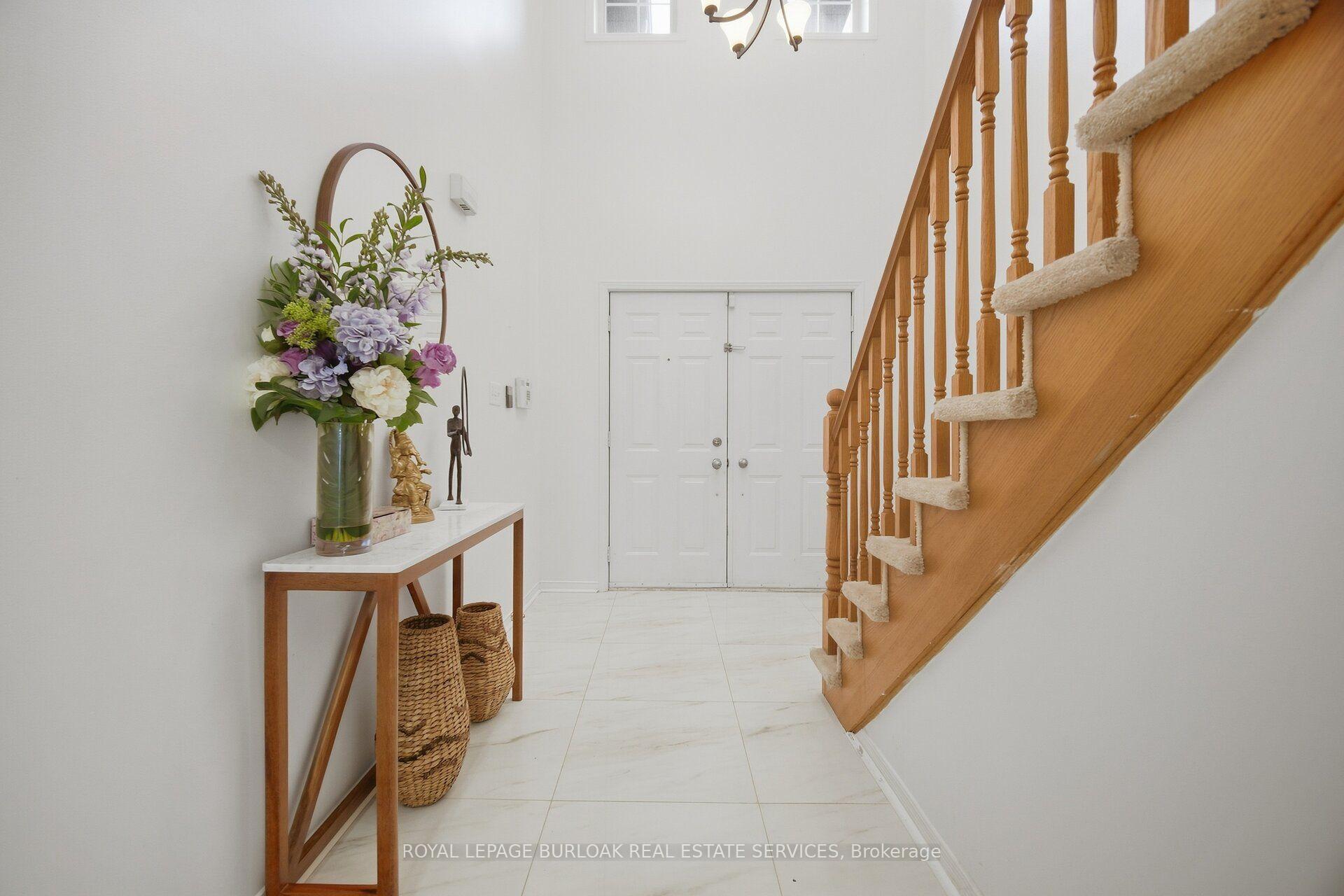 Photo 6 of 842 Upper Kenilworth Avenue, Hamilton, Lisgar — HOMEH