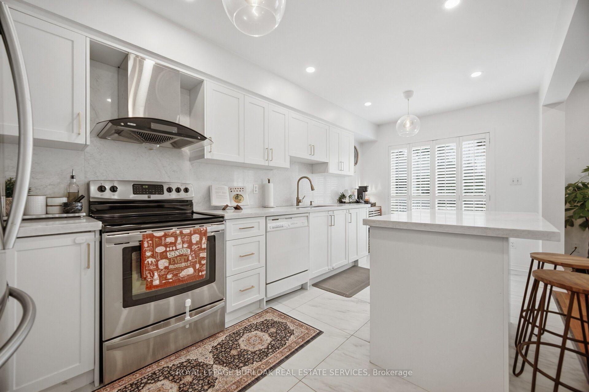 Photo 8 of 842 Upper Kenilworth Avenue, Hamilton, Lisgar — HOMEH