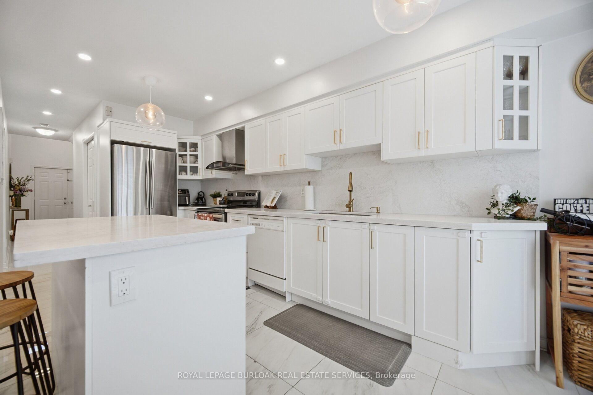 Photo 9 of 842 Upper Kenilworth Avenue, Hamilton, Lisgar — HOMEH