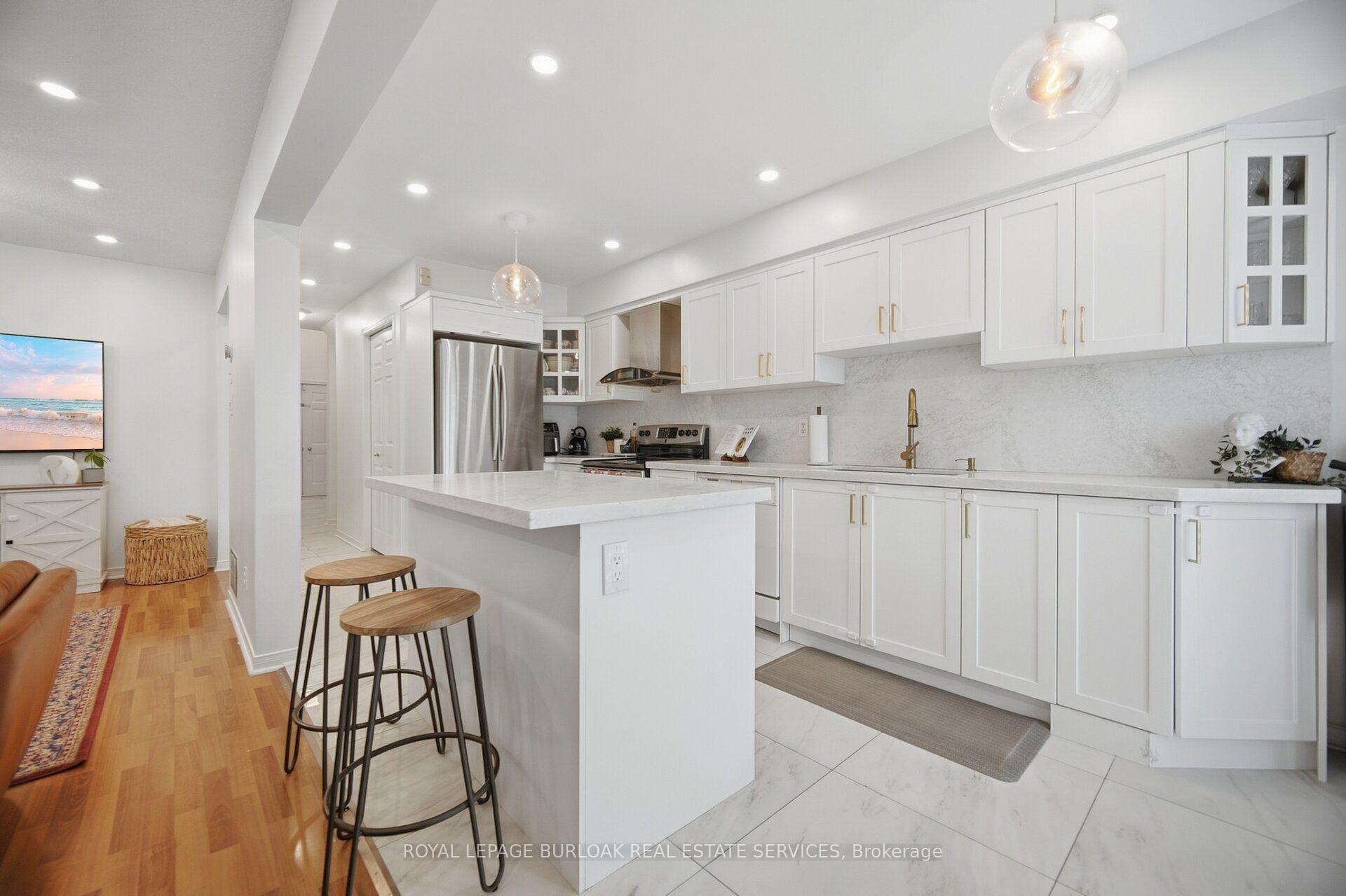 Photo 10 of 842 Upper Kenilworth Avenue, Hamilton, Lisgar — HOMEH