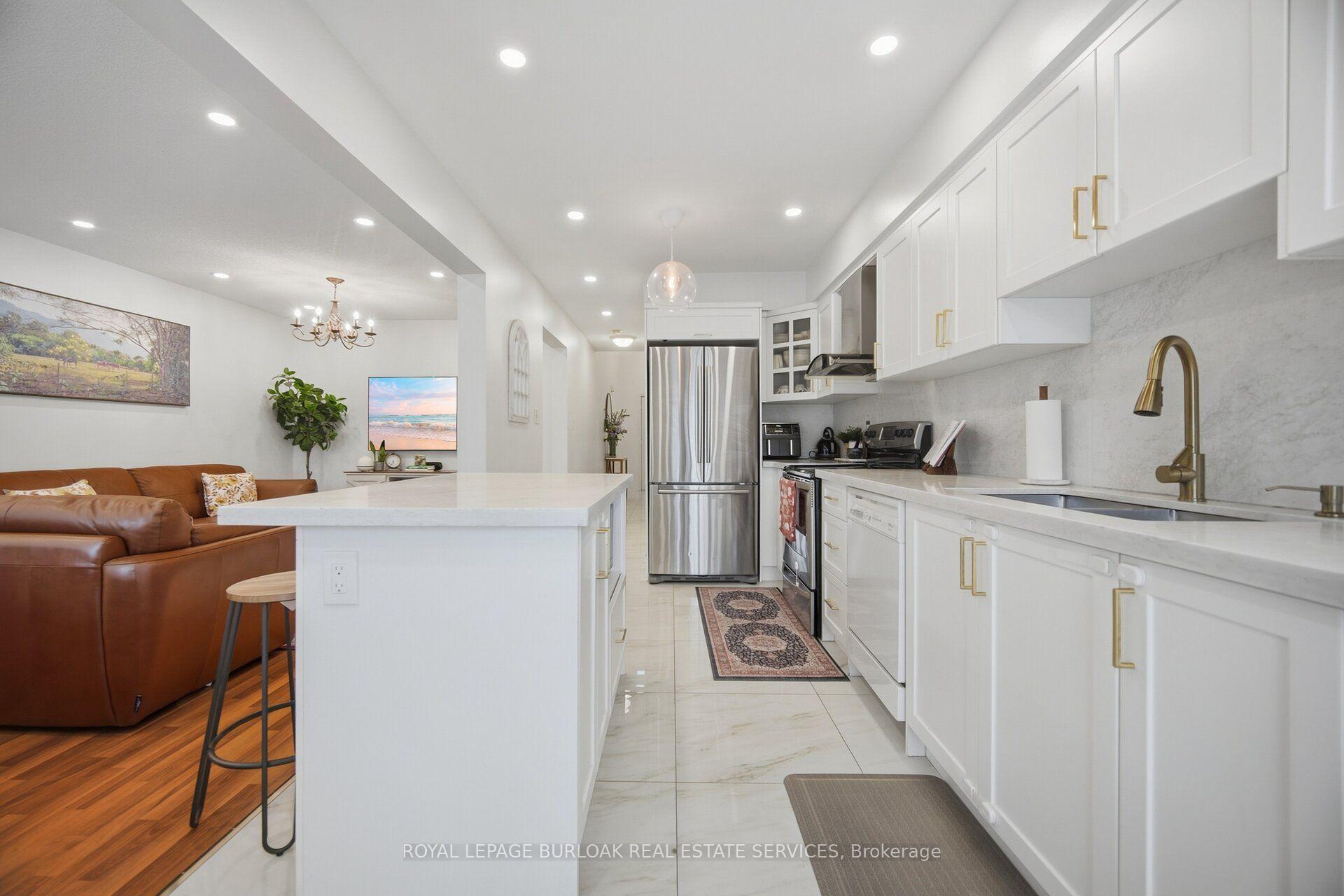 Photo 11 of 842 Upper Kenilworth Avenue, Hamilton, Lisgar — HOMEH