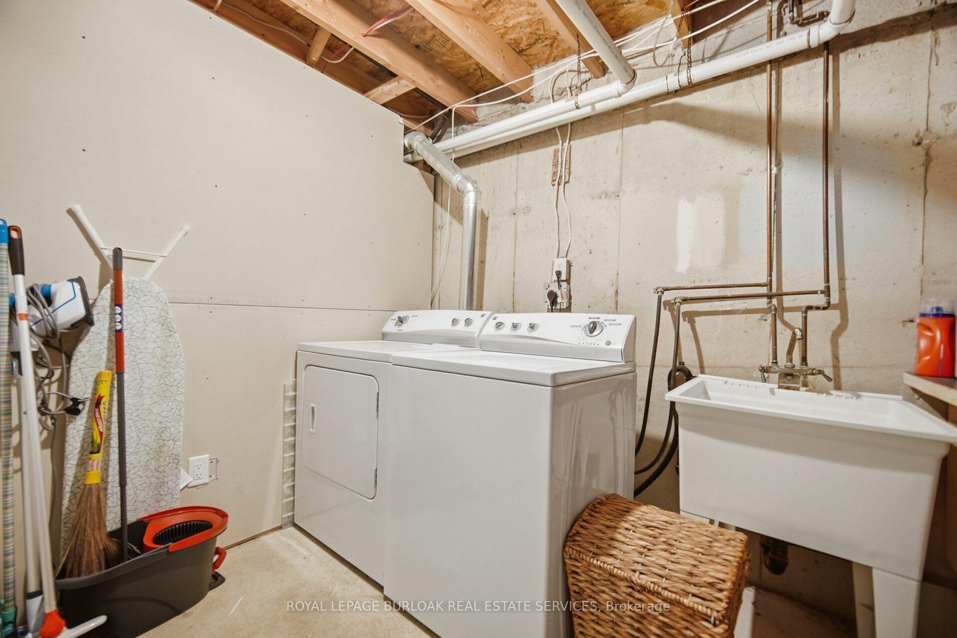 Photo 40 of 842 Upper Kenilworth Avenue, Hamilton, Lisgar — HOMEH