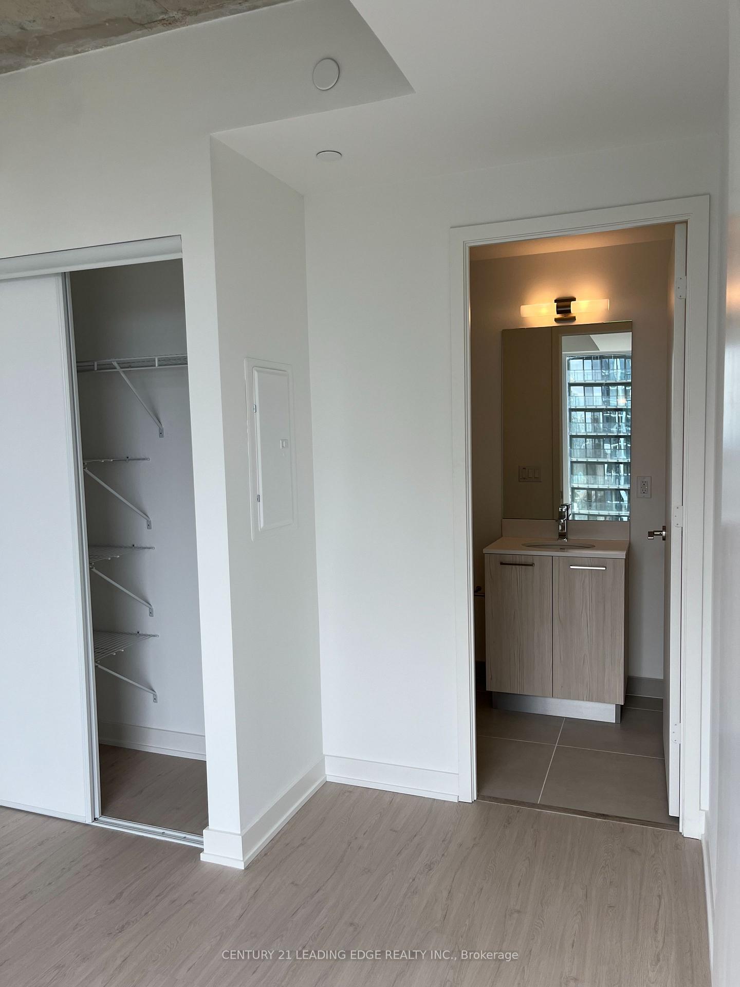 Photo 7 of Unit 2703, 65 Mutual Street, Toronto, Church-Yonge Corridor — HOMEH