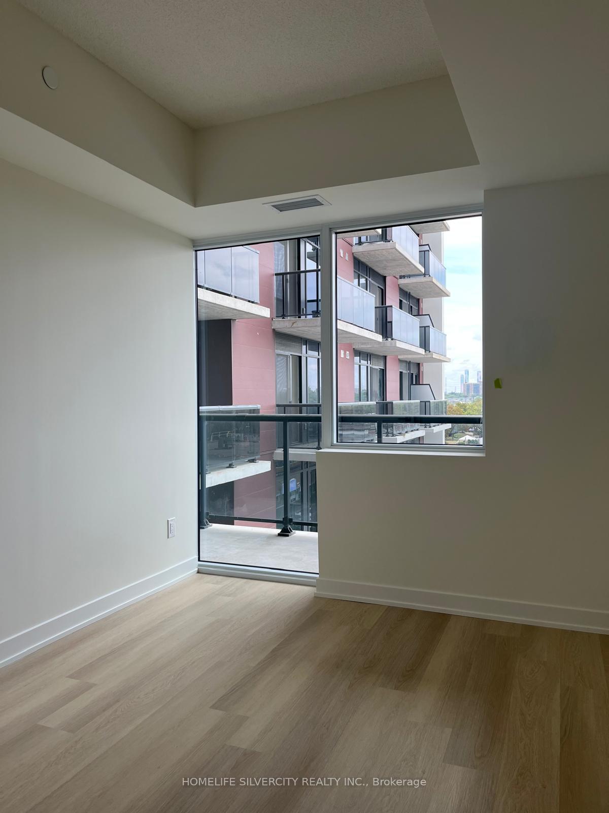 Photo 4 of Unit 502, 2825 Jane Street, North York, Glenfield-Jane Heights — HOMEH