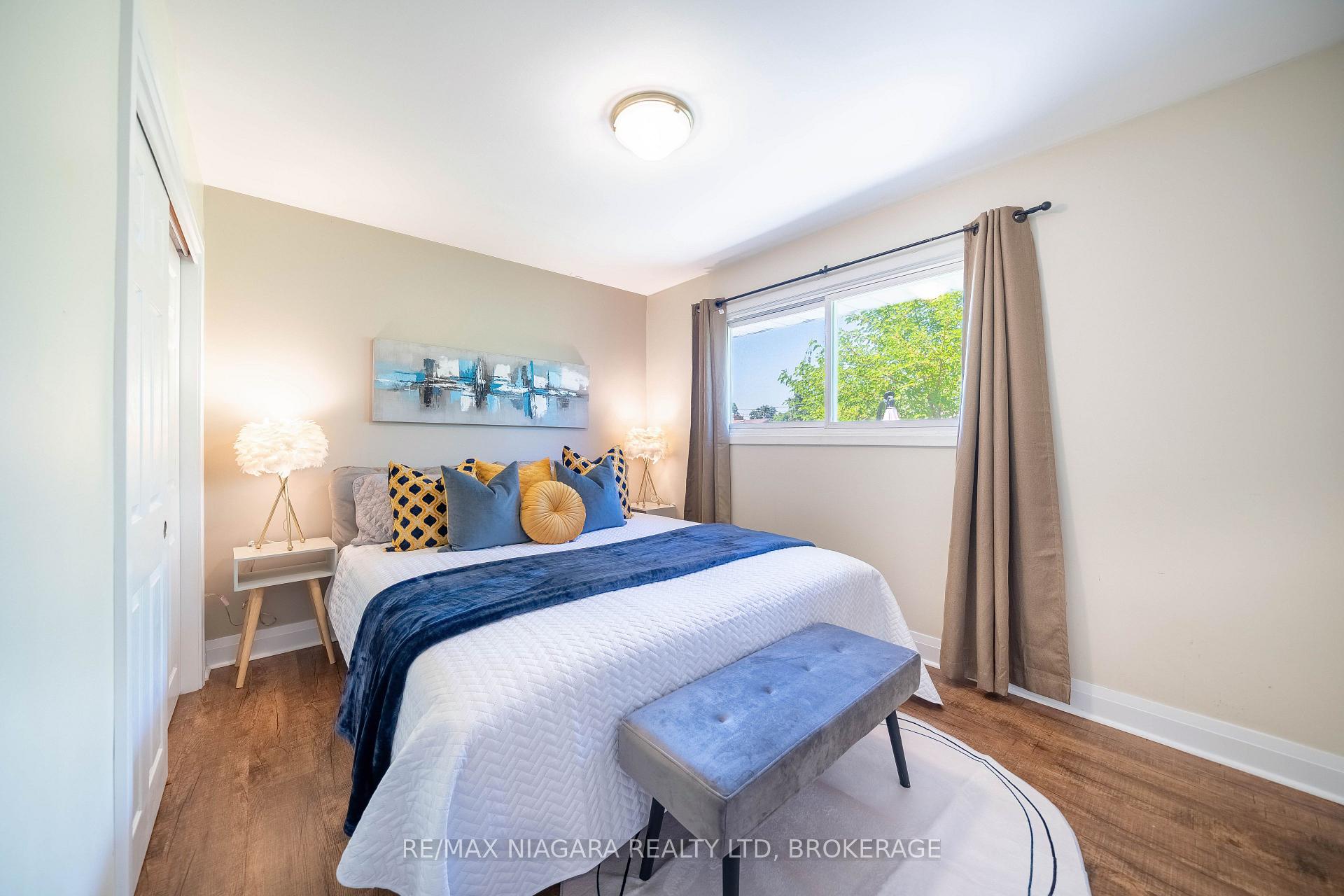 Photo 21 of 15 Springbank Drive, St. Catharines, Ridley — HOMEH
