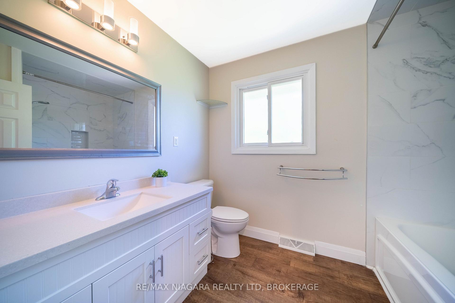 Photo 24 of 15 Springbank Drive, St. Catharines, Ridley — HOMEH