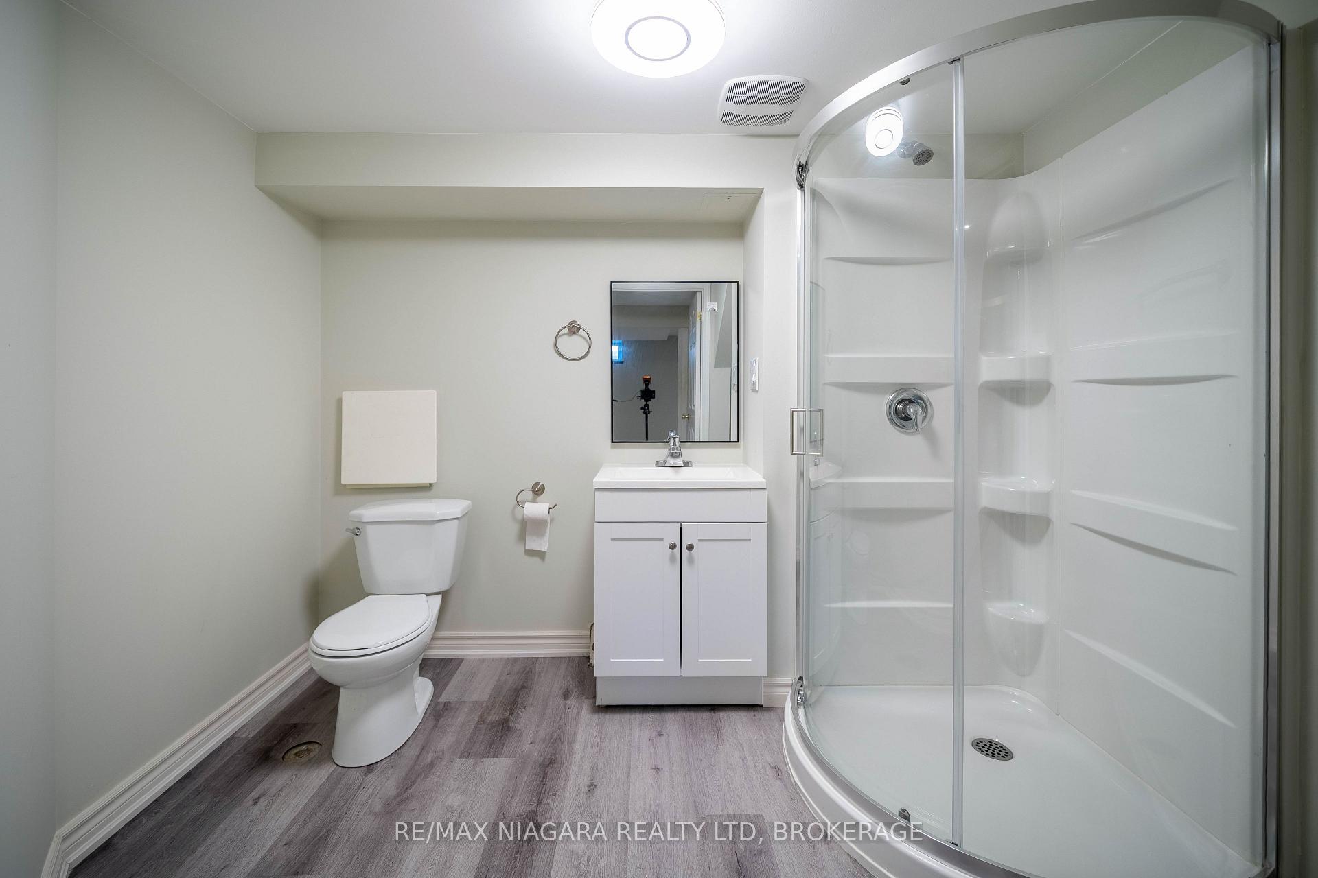 Photo 32 of 15 Springbank Drive, St. Catharines, Ridley — HOMEH