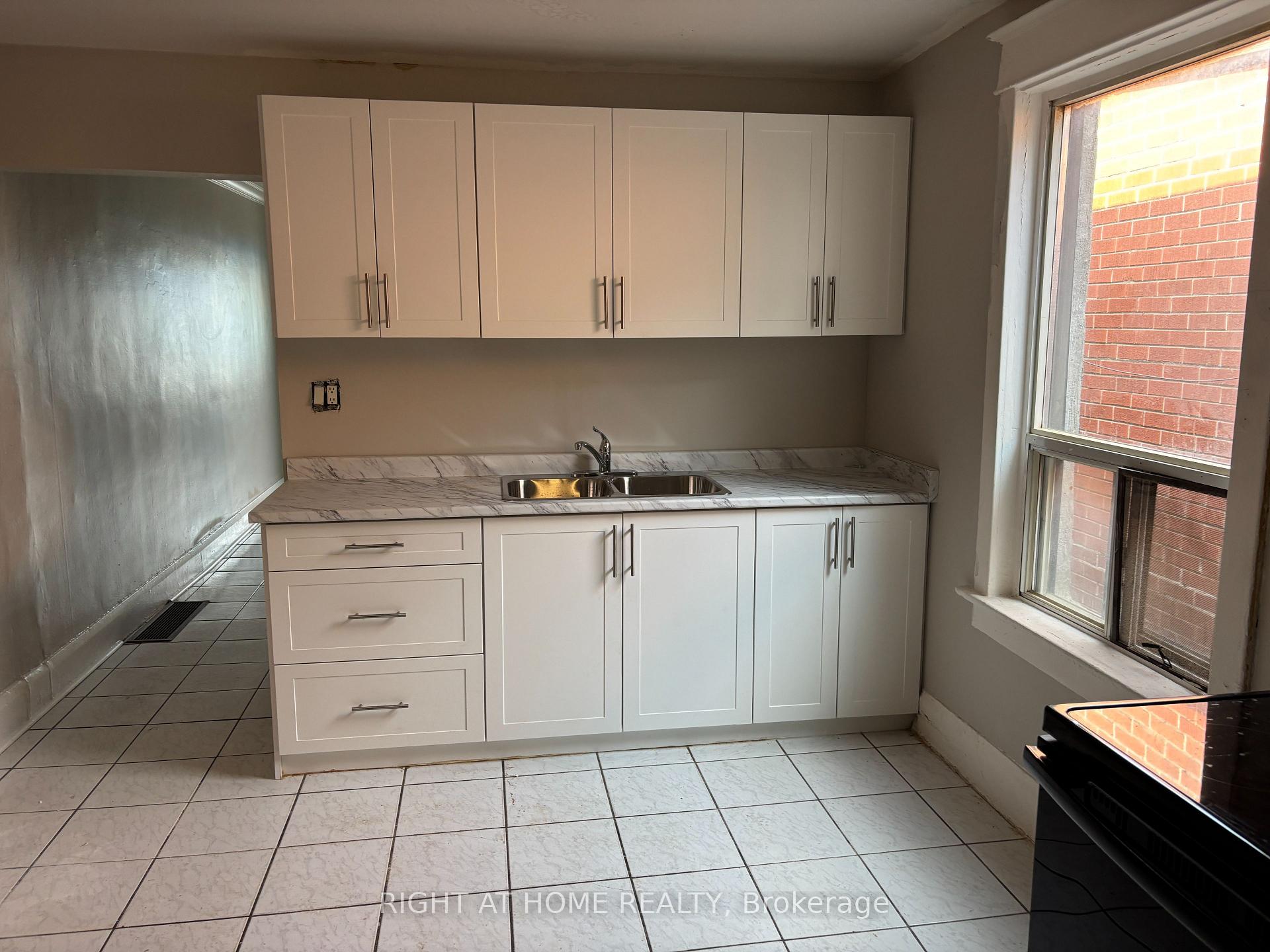 Photo 1 of Unit Upper B, 507 Oakwood Avenue, Toronto, Oakwood Village — HOMEH