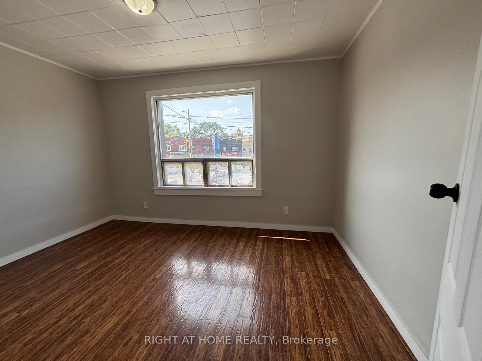 Photo 6 of Unit Upper, 505 Oakwood Avenue, Toronto, Oakwood Village — HOMEH