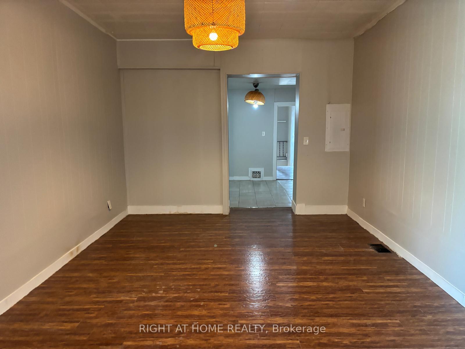 Photo 10 of Unit Upper, 505 Oakwood Avenue, Toronto, Oakwood Village — HOMEH