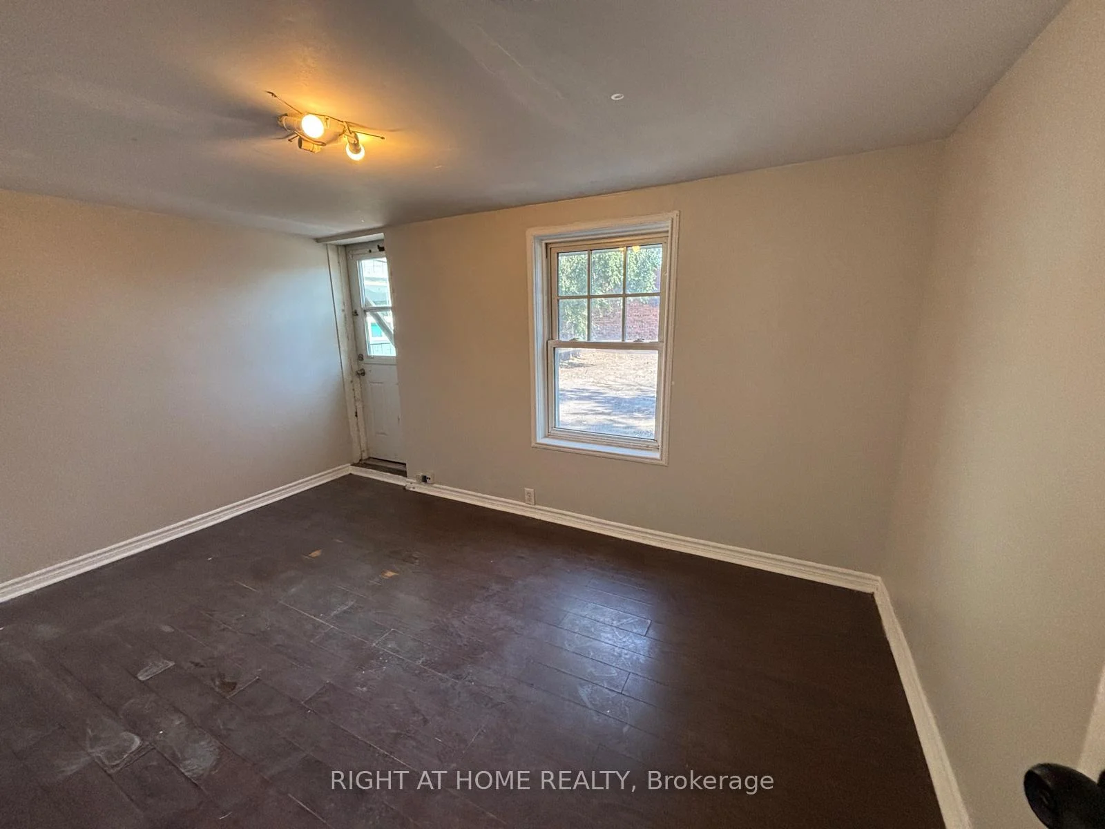 Photo 11 of Unit Main Unit 4, 503 Oakwood Avenue, Toronto, Oakwood Village — HOMEH