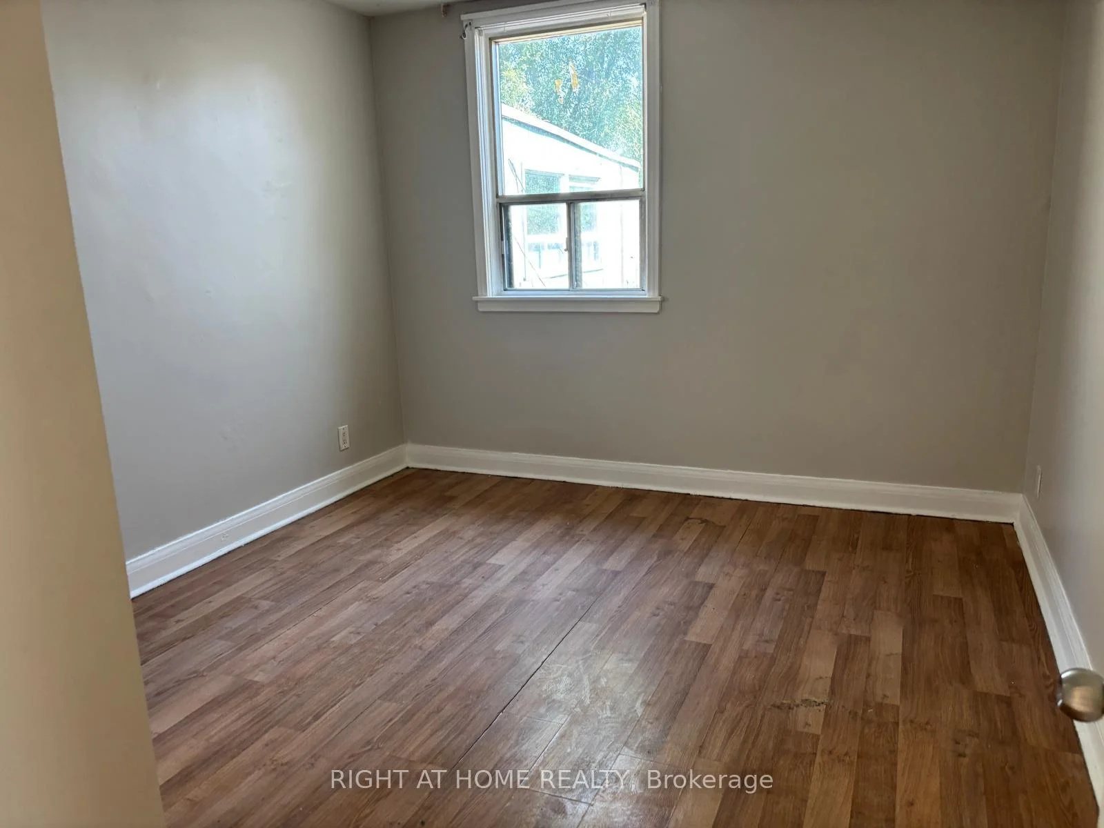 Photo 12 of Unit Main Unit 4, 503 Oakwood Avenue, Toronto, Oakwood Village — HOMEH