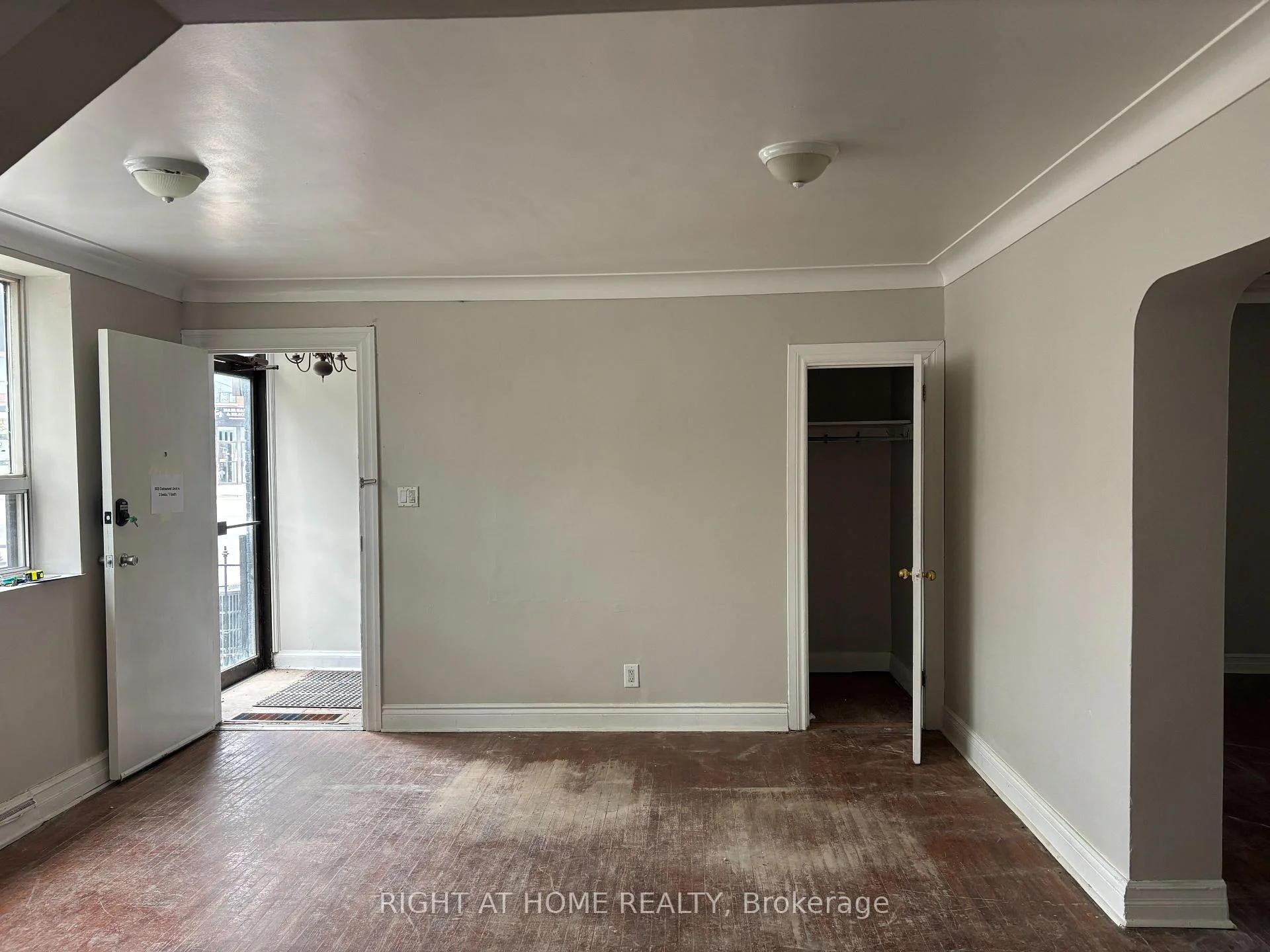 Photo 14 of Unit Main Unit 4, 503 Oakwood Avenue, Toronto, Oakwood Village — HOMEH