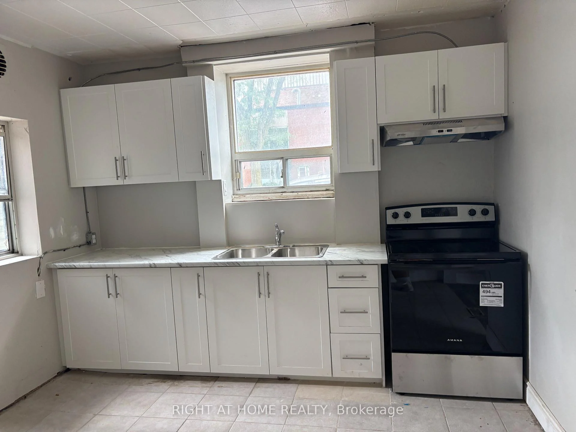 Photo 16 of Unit Main Unit 4, 503 Oakwood Avenue, Toronto, Oakwood Village — HOMEH