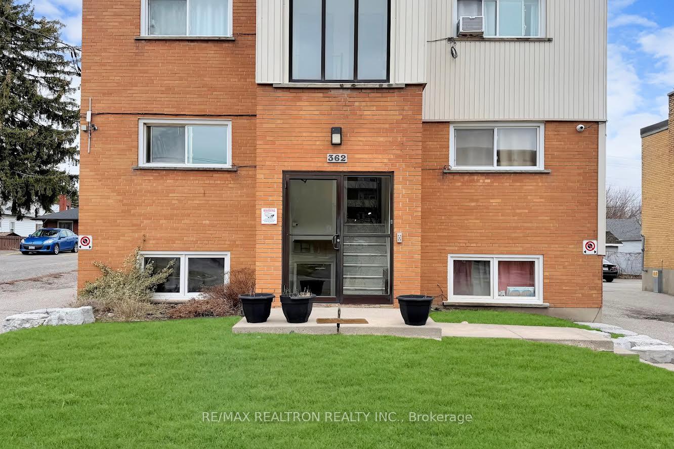 Photo 3 of Unit 3, 362 Elgin Court, Oshawa, McLaughlin — HOMEH