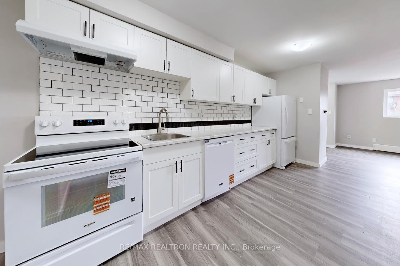 Photo 7 of Unit 3, 362 Elgin Court, Oshawa, McLaughlin — HOMEH