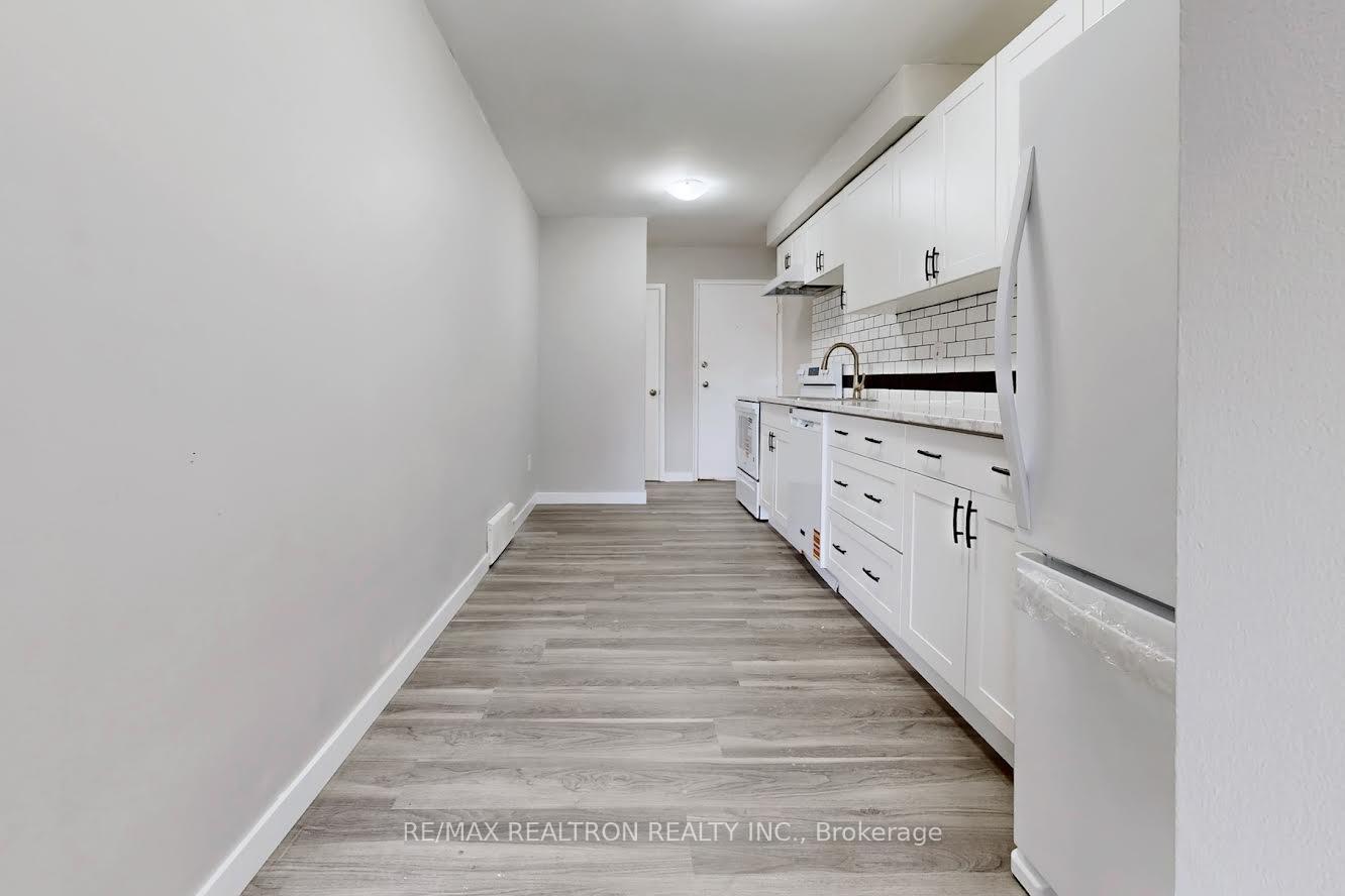 Photo 8 of Unit 3, 362 Elgin Court, Oshawa, McLaughlin — HOMEH