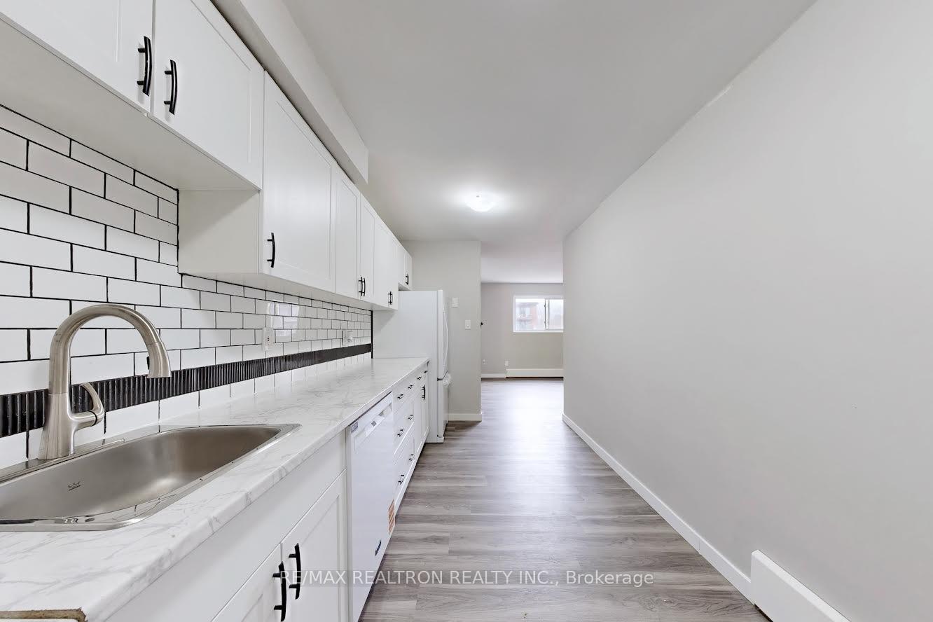Photo 9 of Unit 3, 362 Elgin Court, Oshawa, McLaughlin — HOMEH