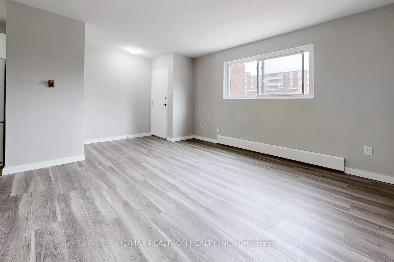 Photo 10 of Unit 3, 362 Elgin Court, Oshawa, McLaughlin — HOMEH