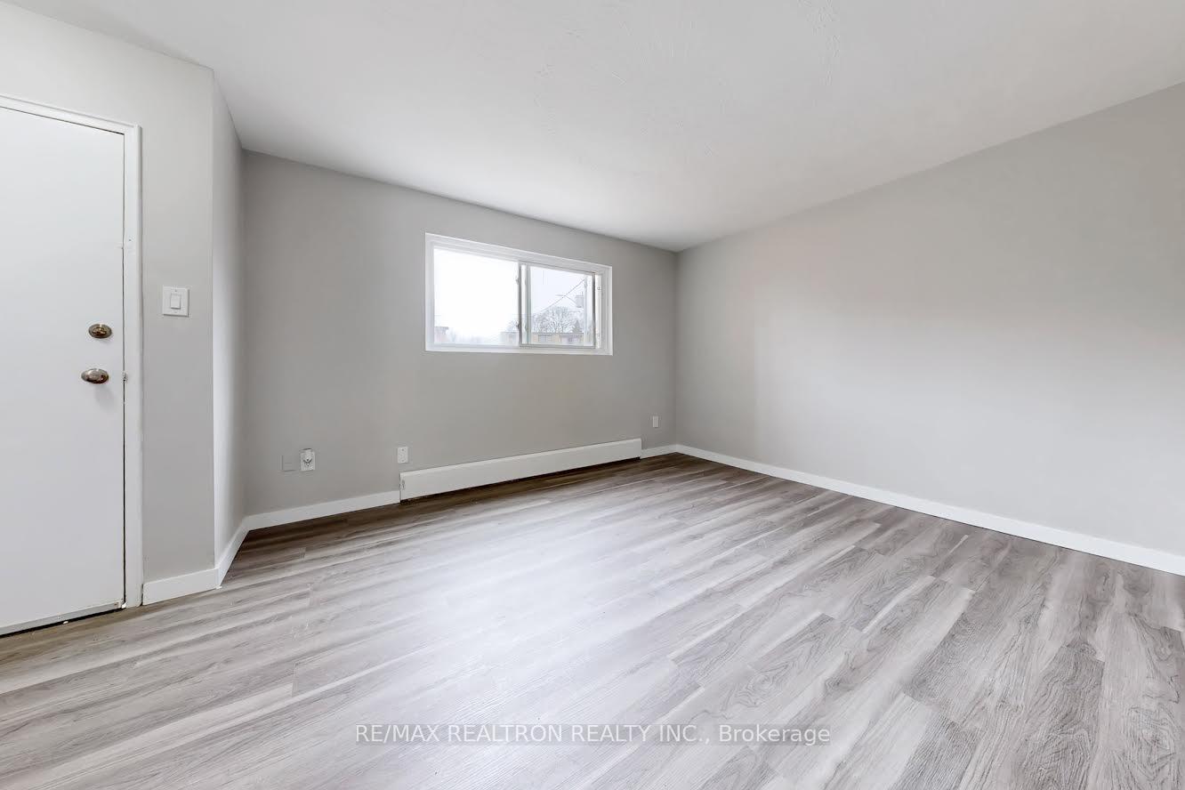 Photo 12 of Unit 3, 362 Elgin Court, Oshawa, McLaughlin — HOMEH