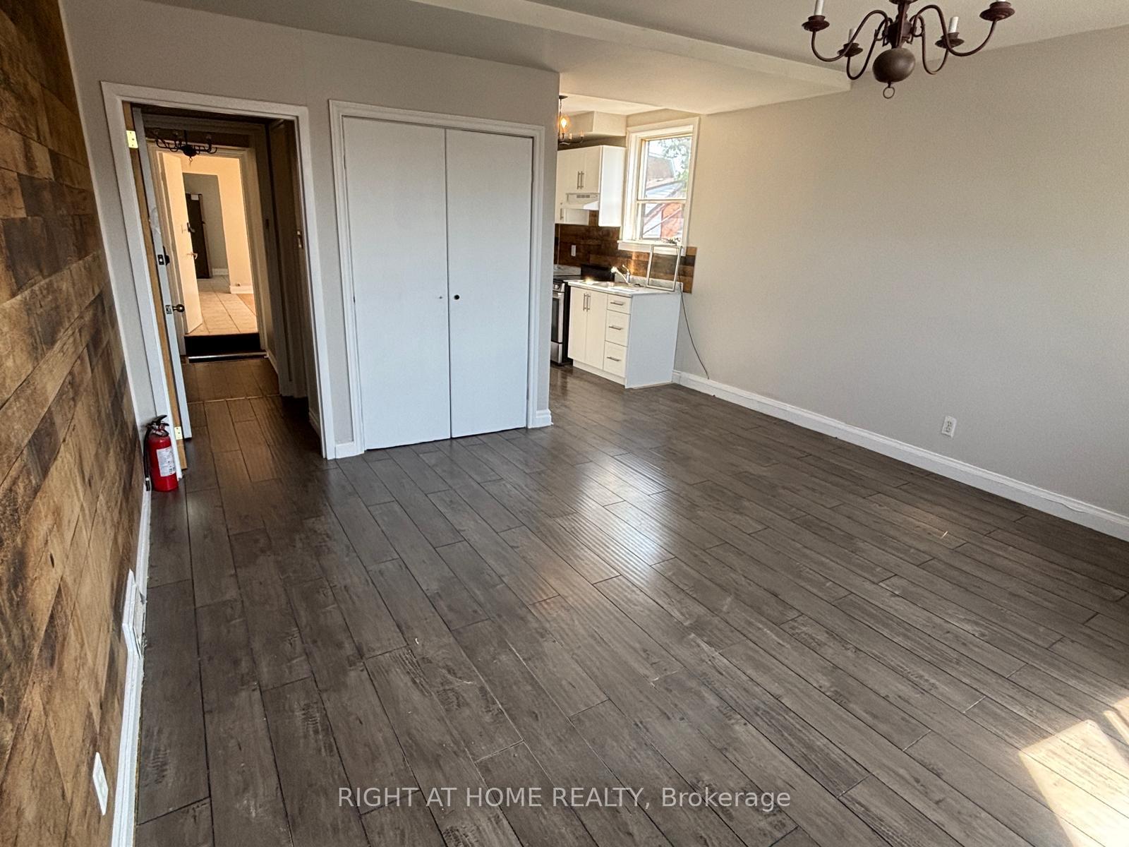 Photo 1 of Unit Unit 3 Upper, 503 Oakwood Avenue, Toronto, Oakwood Village — HOMEH