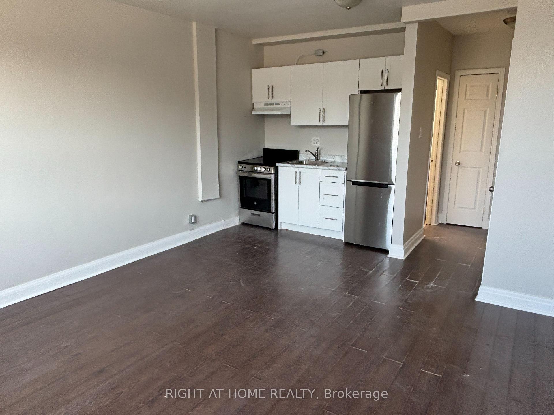 Front of Unit Unit 2 Upper, 503 Oakwood Avenue