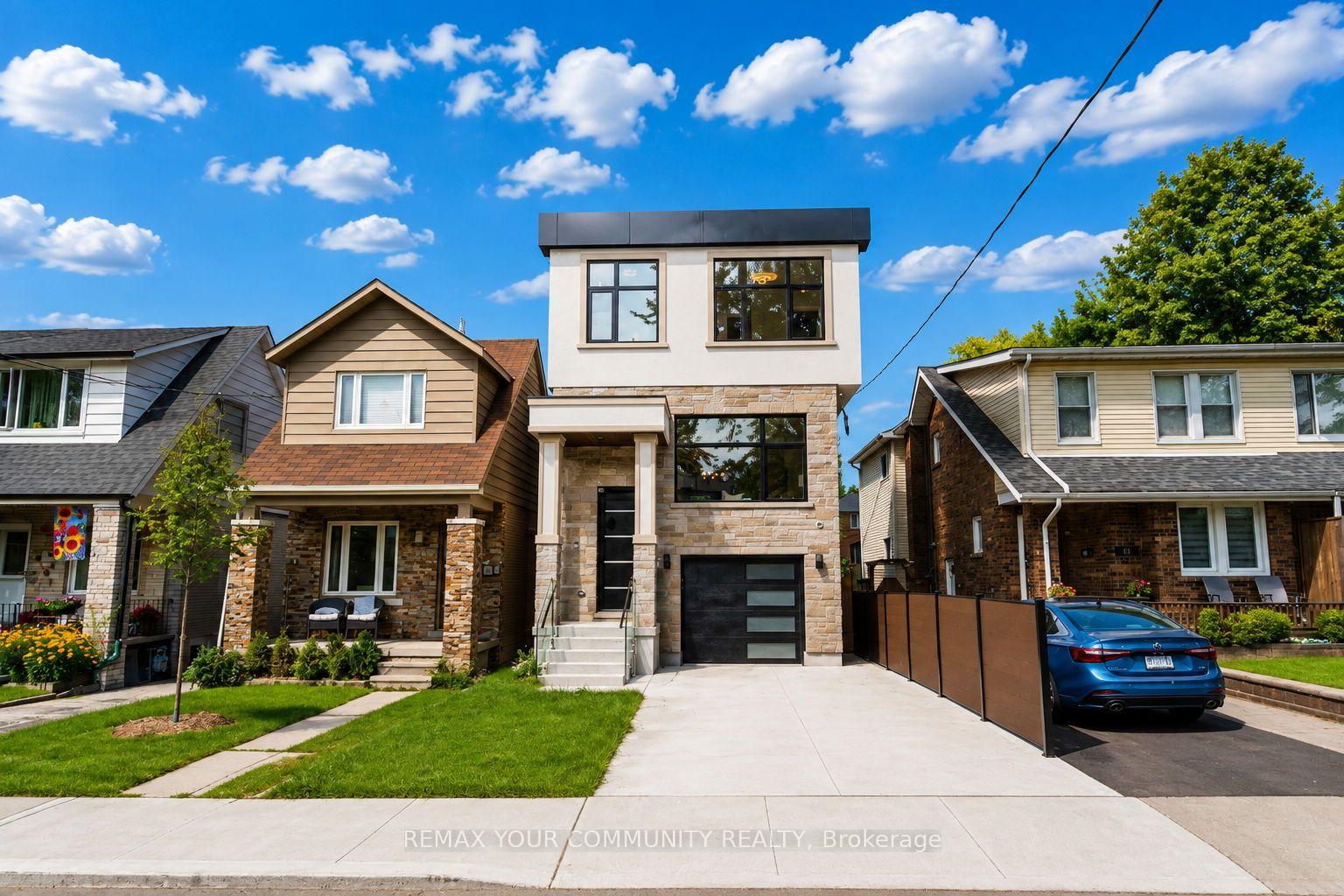 Photo 2 of 49 Wayland Avenue, Toronto, East End-Danforth — HOMEH