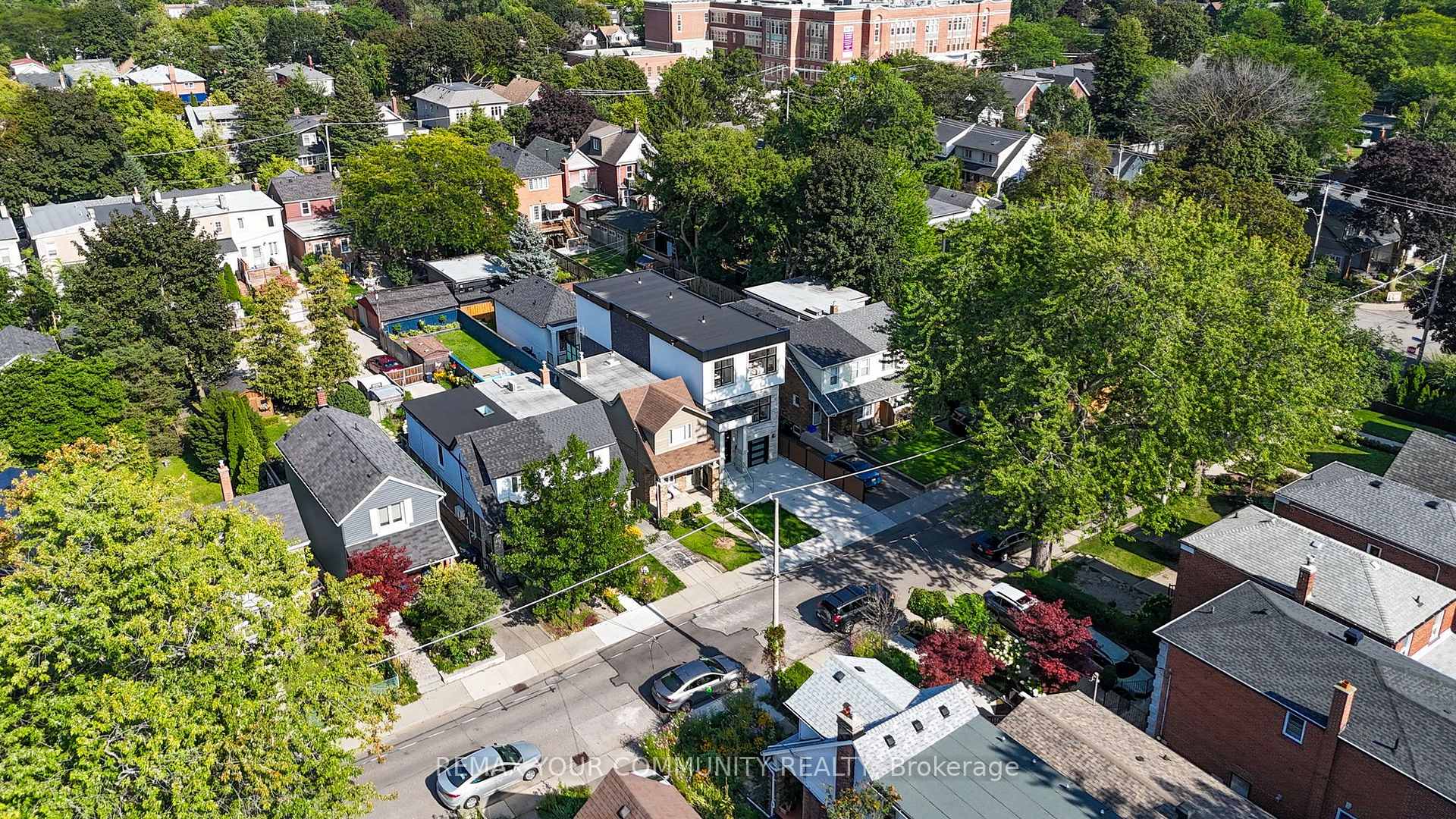 Photo 5 of 49 Wayland Avenue, Toronto, East End-Danforth — HOMEH