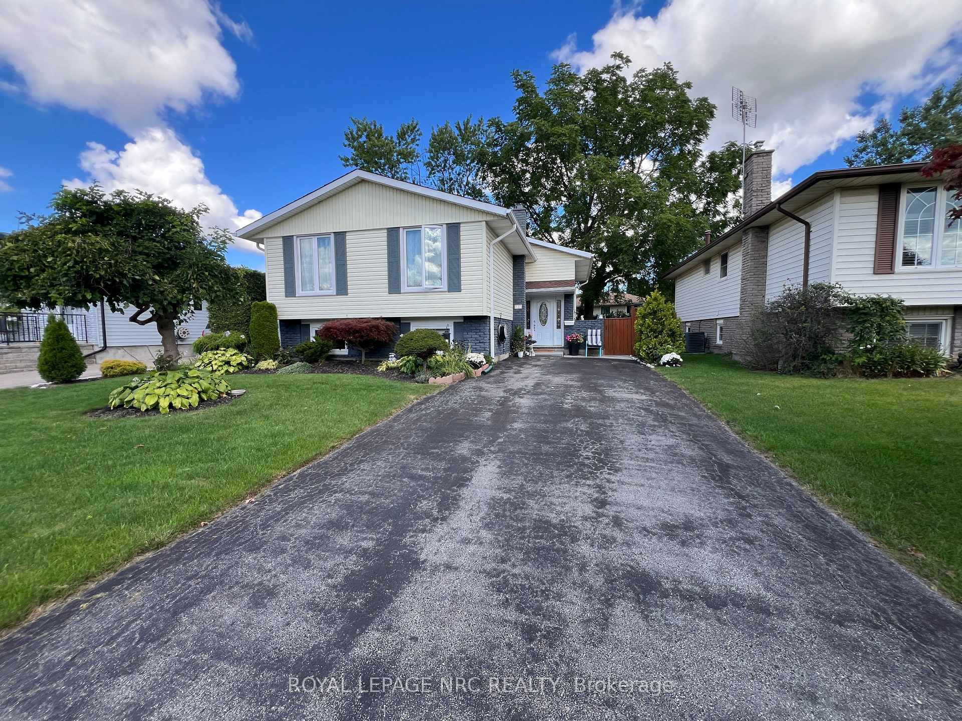 Photo 3 of 127 Keefer Road, Thorold, Confederation Heights — HOMEH