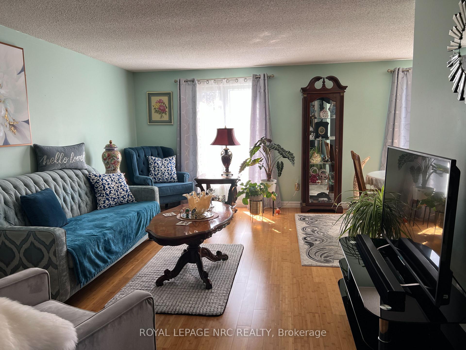 Photo 8 of 127 Keefer Road, Thorold, Confederation Heights — HOMEH