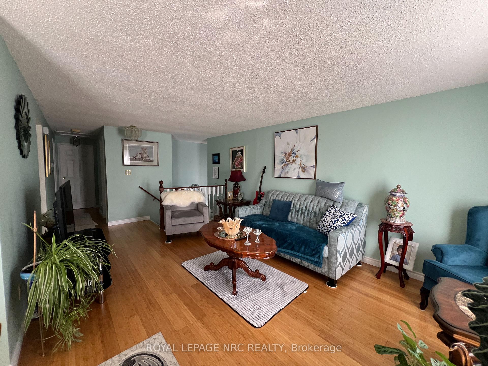 Photo 10 of 127 Keefer Road, Thorold, Confederation Heights — HOMEH
