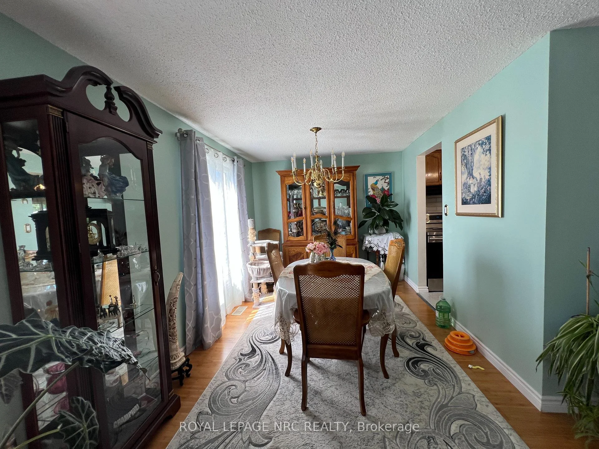 Photo 12 of 127 Keefer Road, Thorold, Confederation Heights — HOMEH