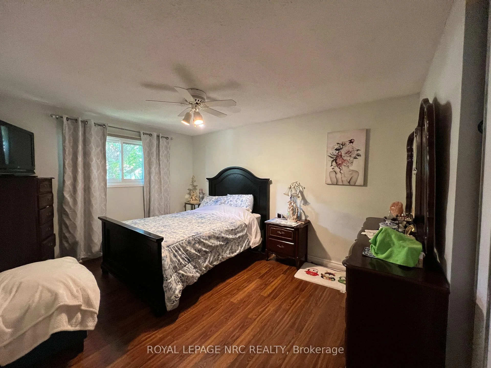 Photo 32 of 127 Keefer Road, Thorold, Confederation Heights — HOMEH