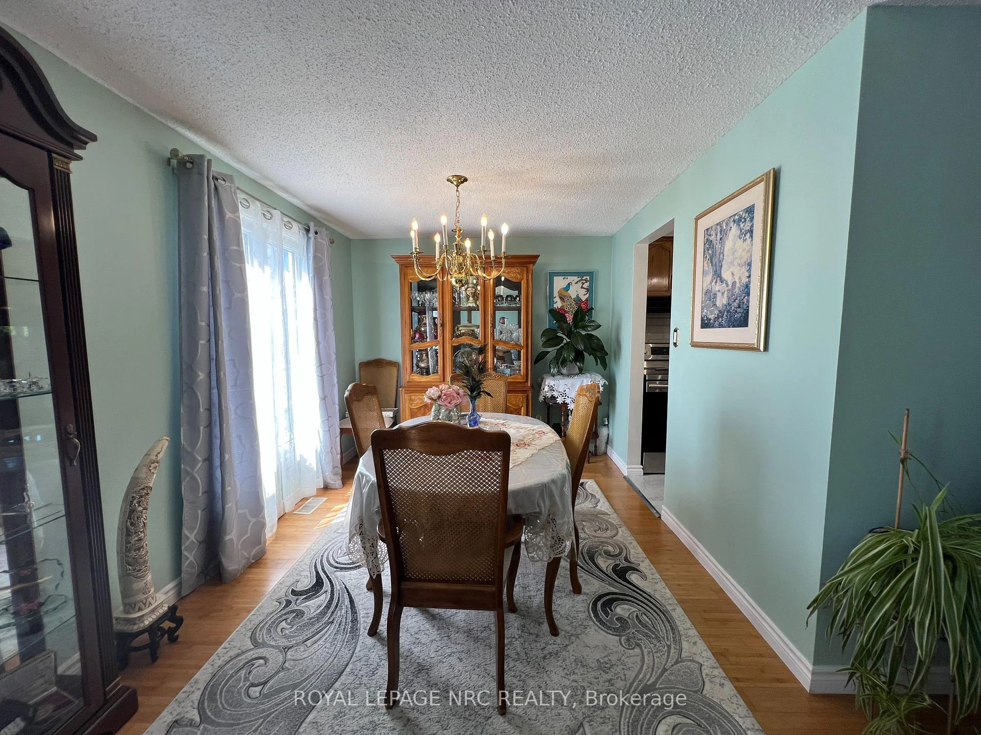 Photo 48 of 127 Keefer Road, Thorold, Confederation Heights — HOMEH