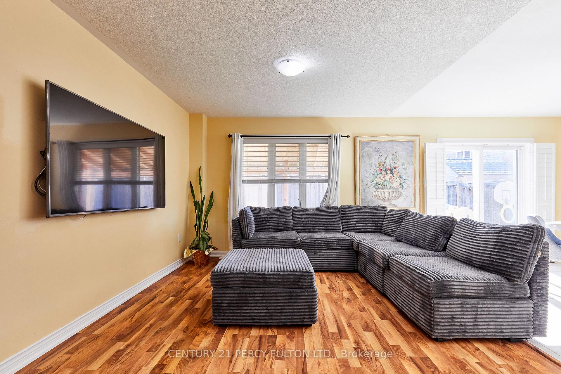 Photo 4 of 14 Draycott Avenue, Ajax, Northeast Ajax — HOMEH