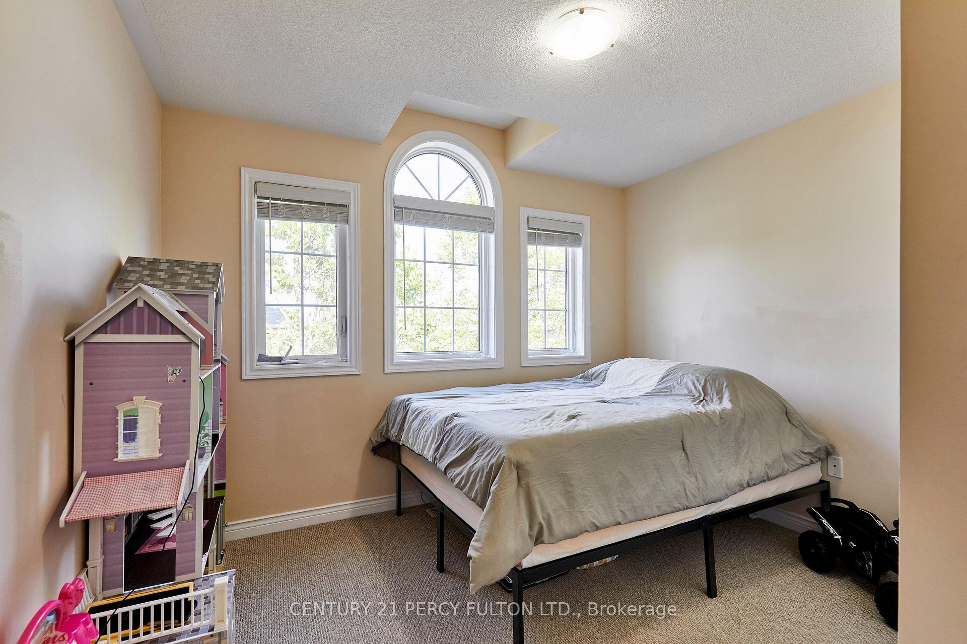 Photo 11 of 14 Draycott Avenue, Ajax, Northeast Ajax — HOMEH