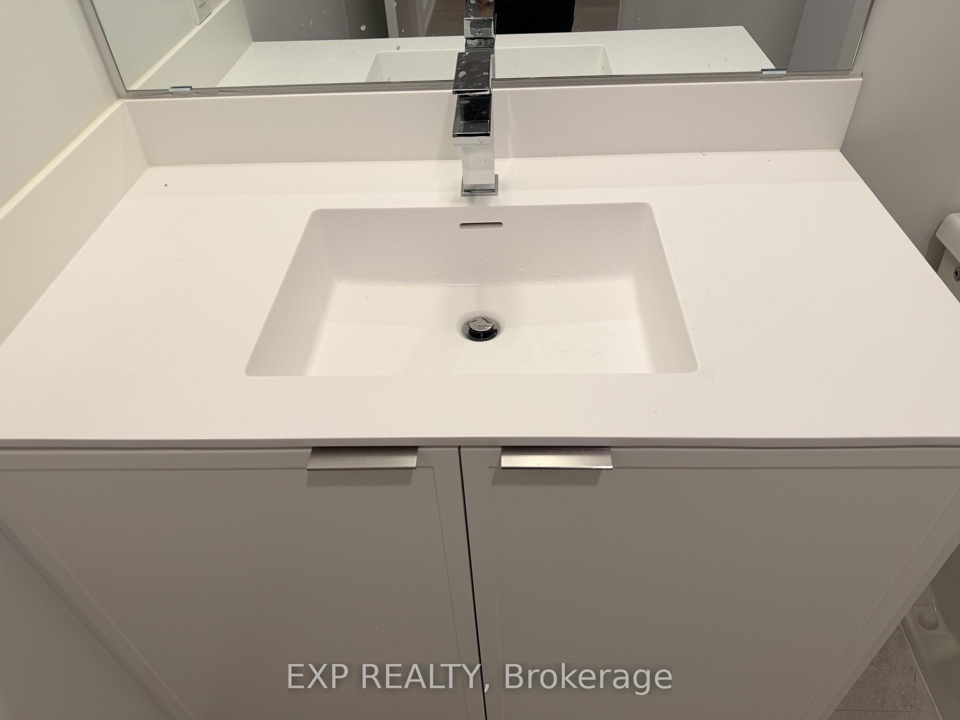 Photo 9 of 20 Deans Drive, Scarborough, Clairlea-Birchmount — HOMEH