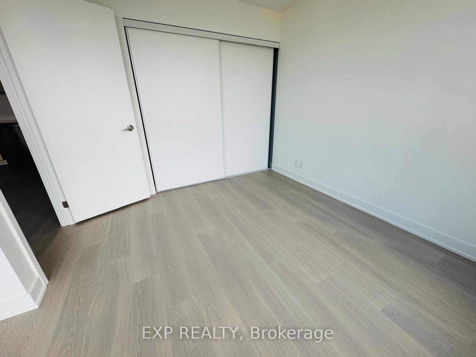 Photo 21 of 20 Deans Drive, Scarborough, Clairlea-Birchmount — HOMEH