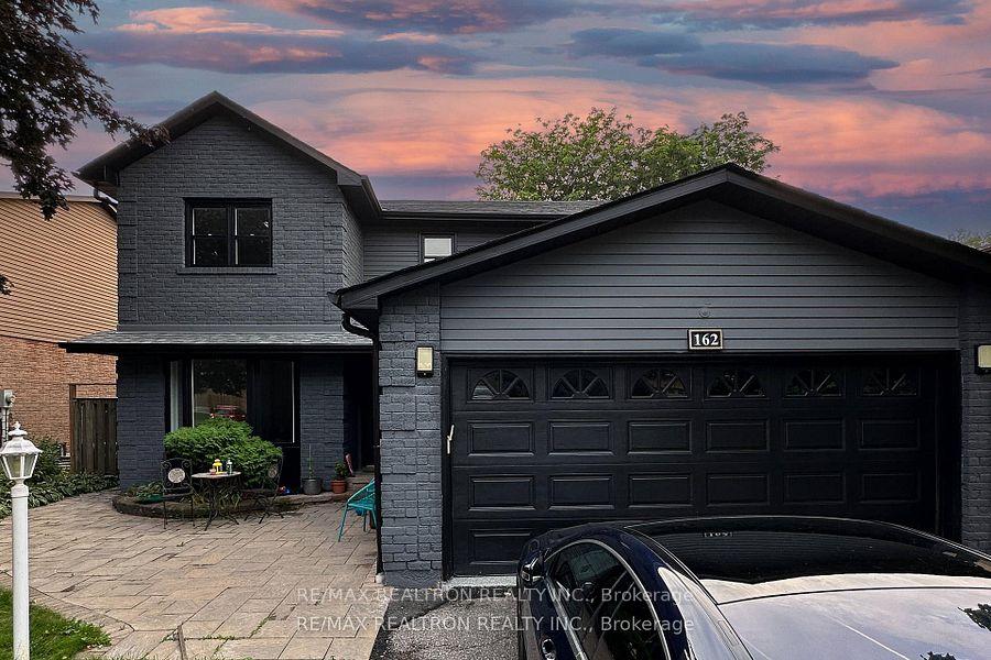 Photo 1 of Unit Basement, 162 Walton Drive, Aurora, Aurora Village — HOMEH