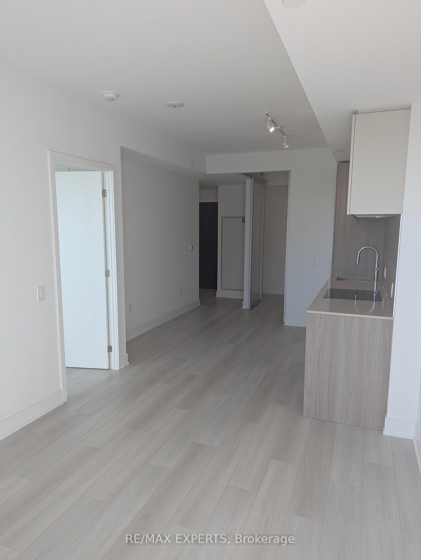 Photo 3 of Unit 707, 36 Olive Avenue, North York, Willowdale East — HOMEH