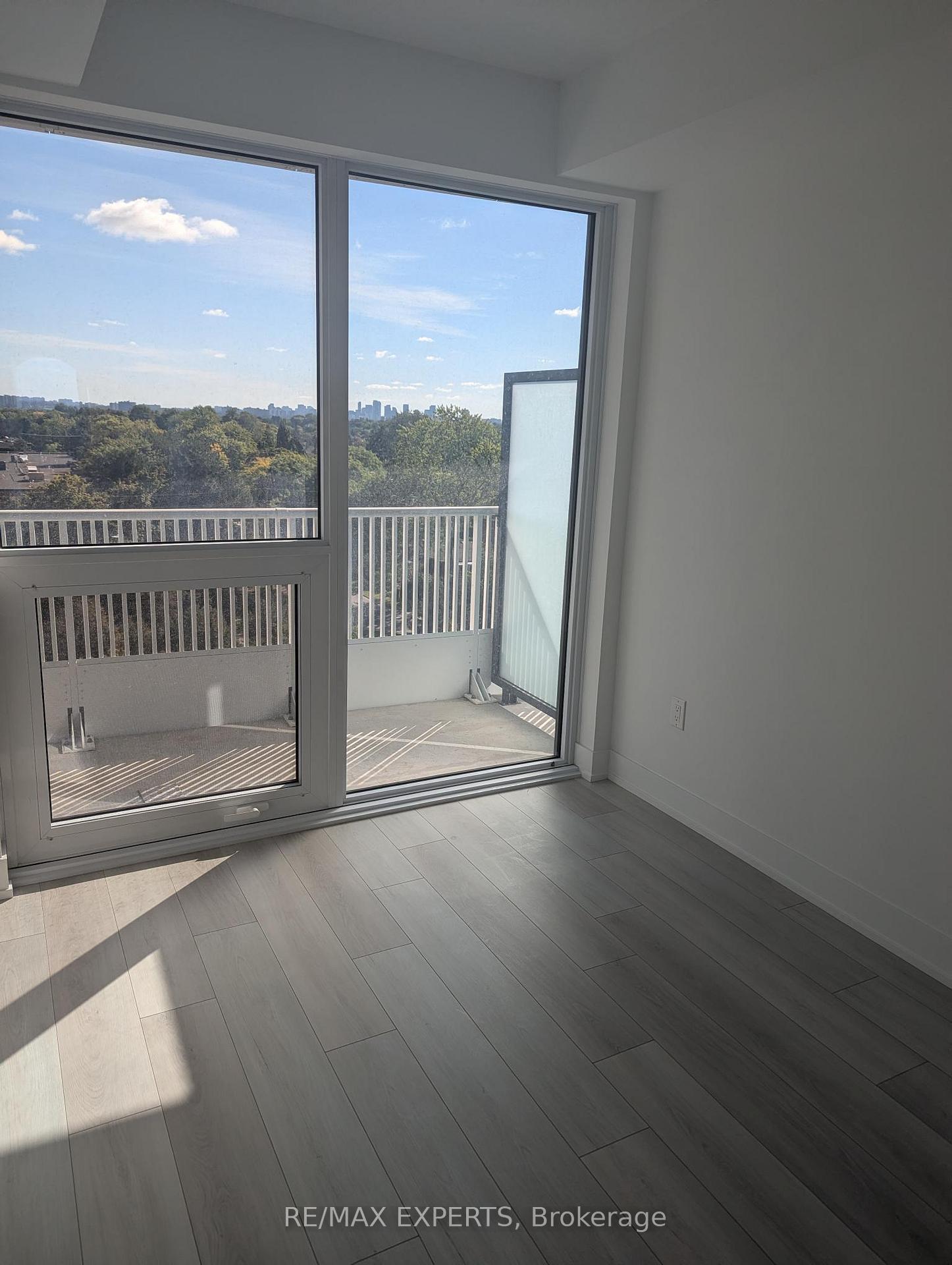 Photo 7 of Unit 707, 36 Olive Avenue, North York, Willowdale East — HOMEH