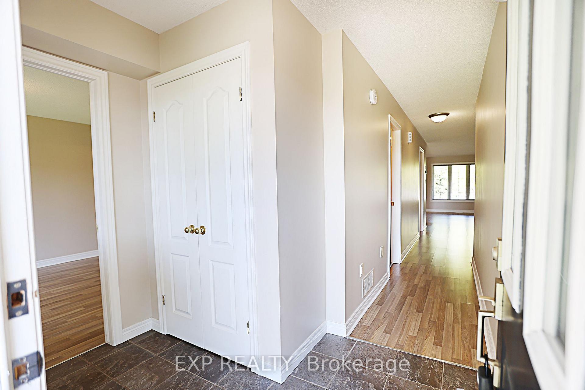 Photo 7 of Unit 9, 2 Harbour Drive, Hamilton, Lakeshore — HOMEH