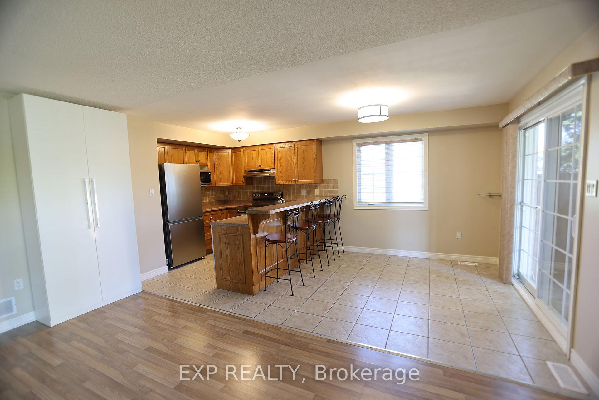 Photo 9 of Unit 9, 2 Harbour Drive, Hamilton, Lakeshore — HOMEH