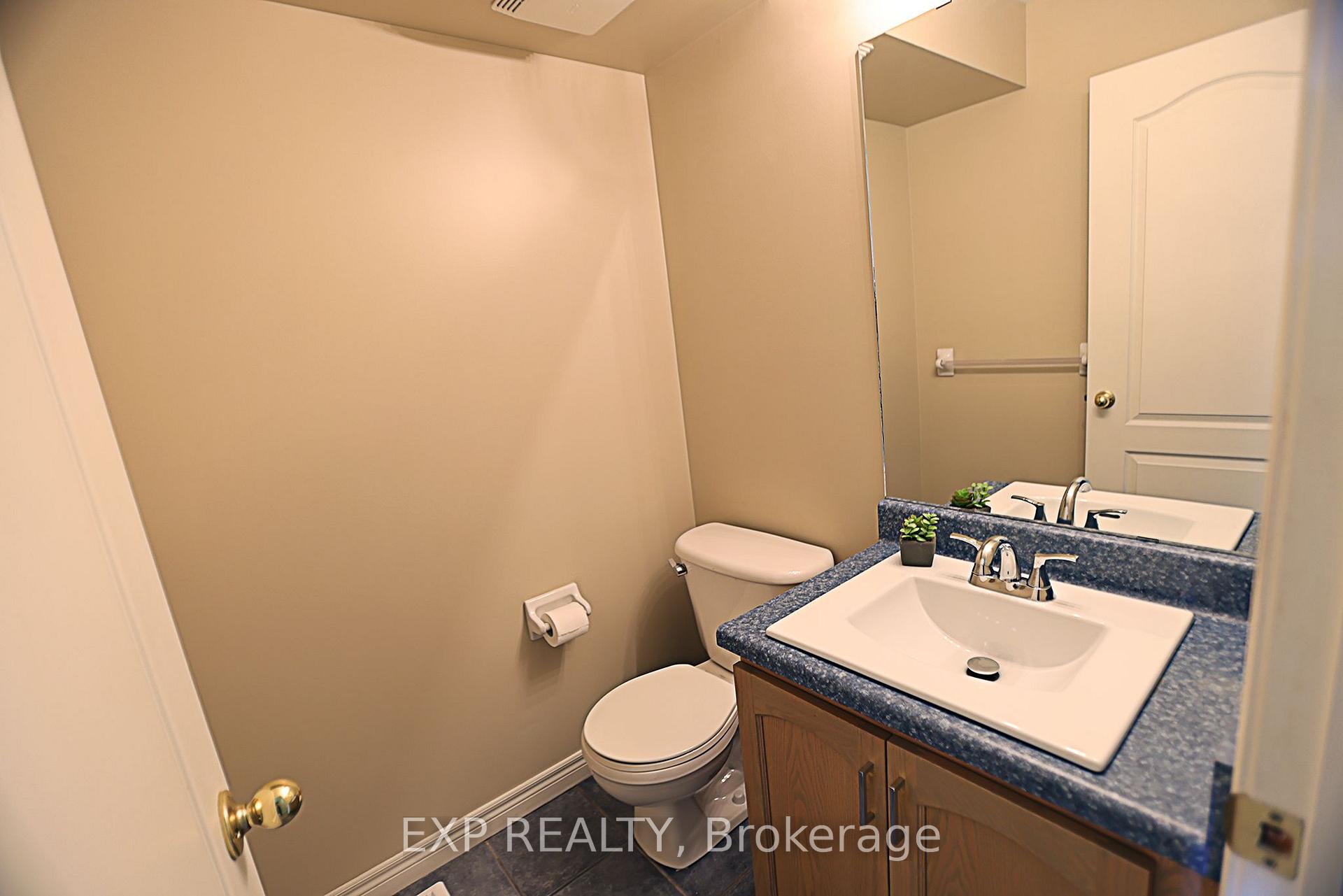 Photo 15 of Unit 9, 2 Harbour Drive, Hamilton, Lakeshore — HOMEH