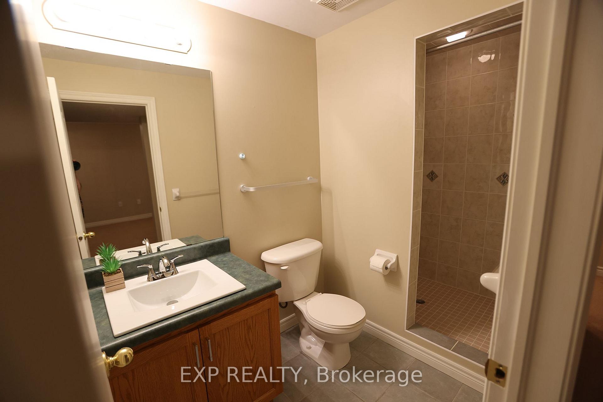 Photo 25 of Unit 9, 2 Harbour Drive, Hamilton, Lakeshore — HOMEH